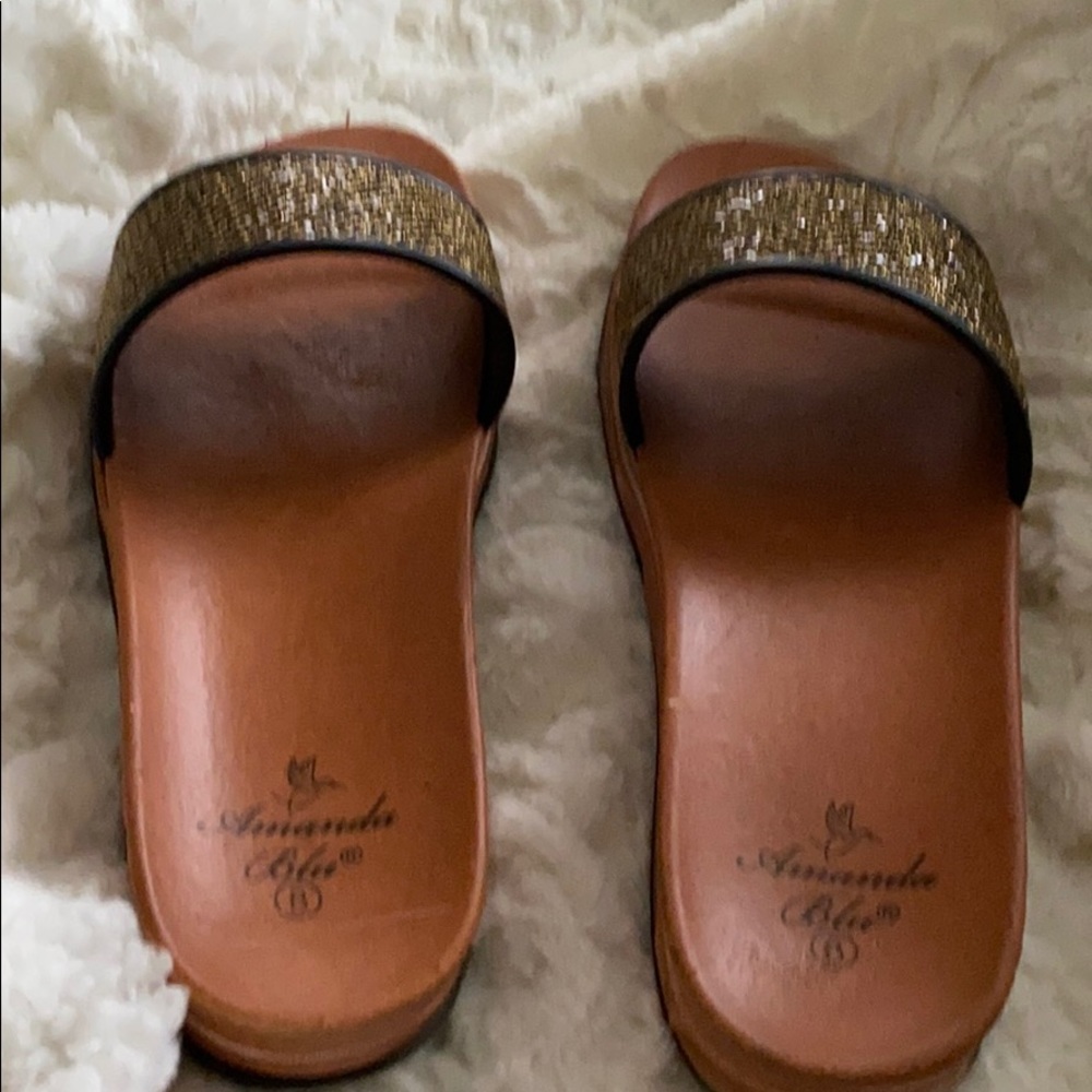 Women sandals